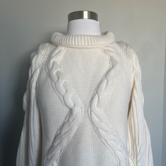 INTERMIX Elora Cold Shoulder Ivory Chunky Cable Knit Cutout Cocktail Sweater M - Picture 13 of 15